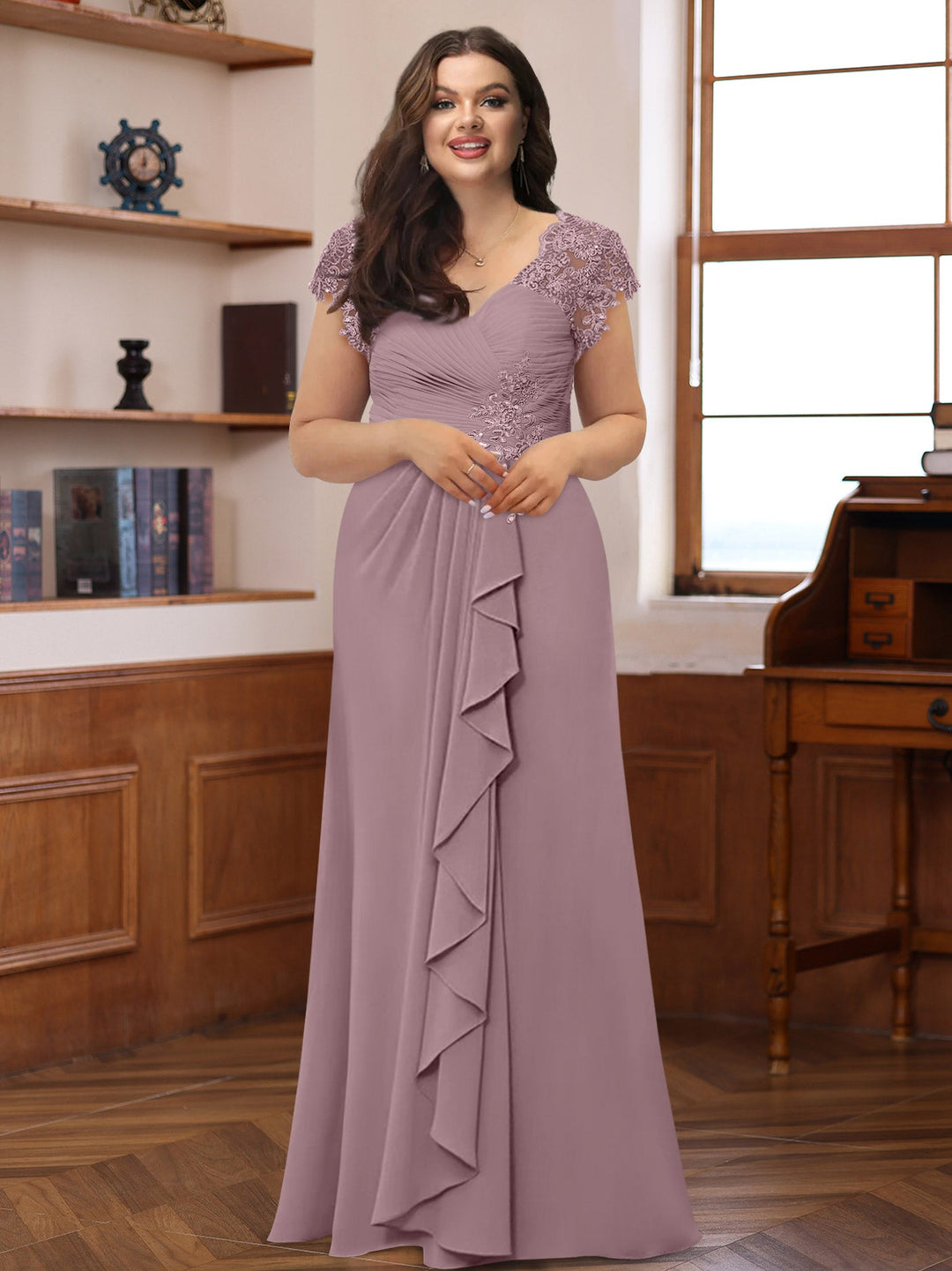 A-Line/Princess V-Neck Short Sleeves Pleated Plus Size Mother of the Bride & Groom Dresses with Ruffles & Appliques
