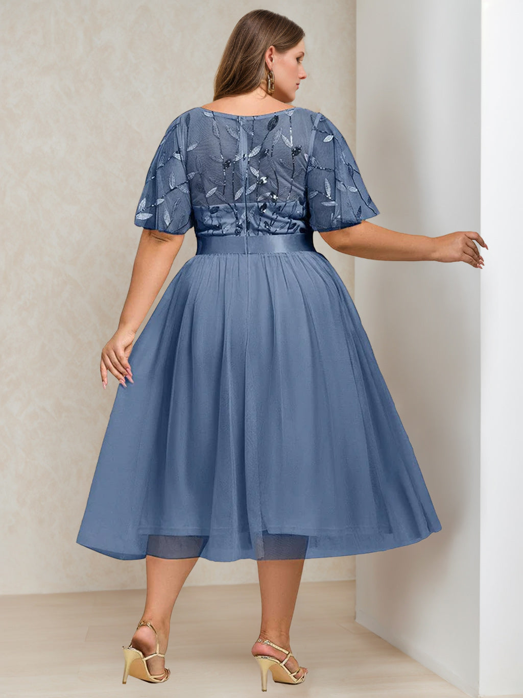 A-Line/Princess Round Neck Short Sleeves Tea-Length Plus Size Mother of the Bride Dress with Sequins and Embroidery