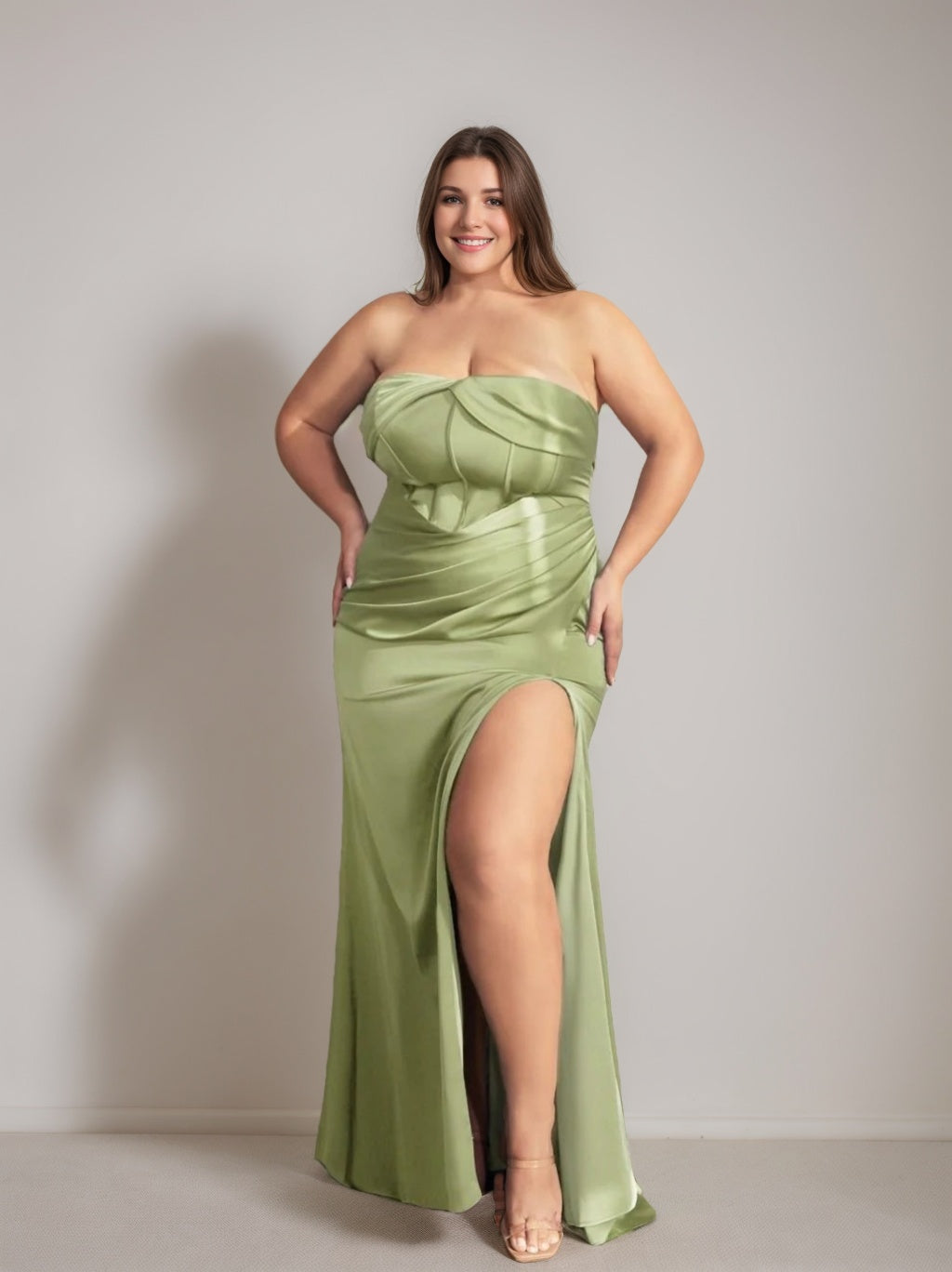 Sheath/Column Strapless Sleeveless Floor-Length Plus Size Prom Dresses With Split Side & Ruffles