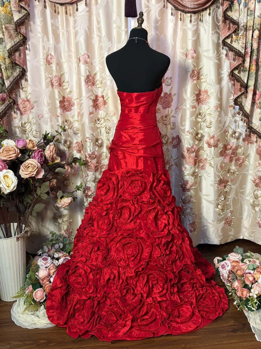 A-Line/Princess Sweetheart Sleeveless Floor-Length Taffeta Prom Dresses with Ruffles & Sequins