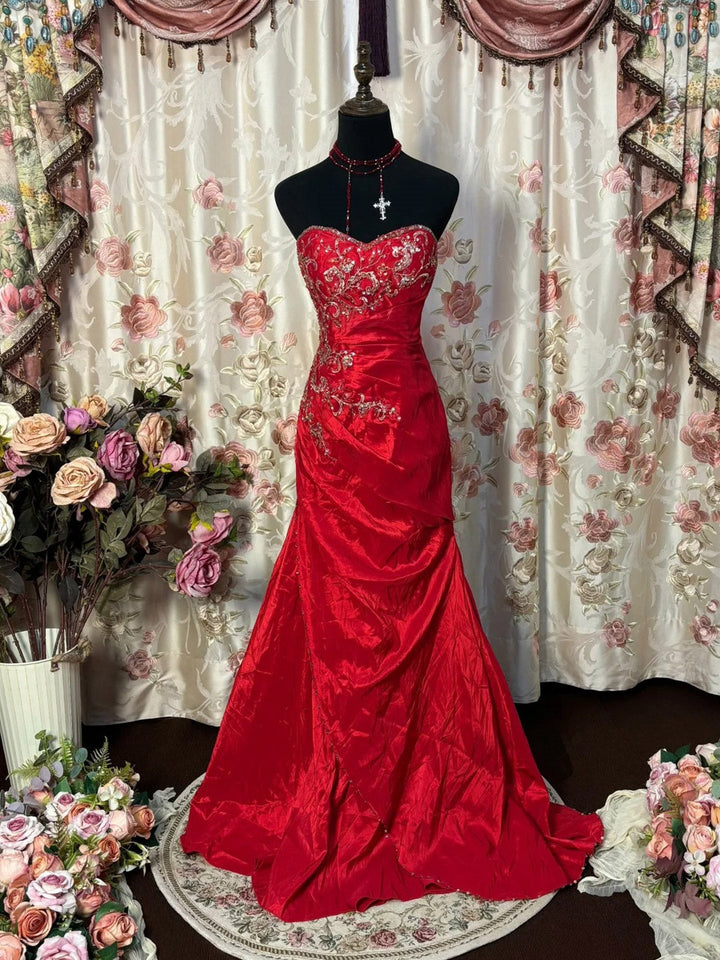 Sheath/Column Sweetheart Sleeveless Floor-Length Taffeta Prom Dresses with Appliques