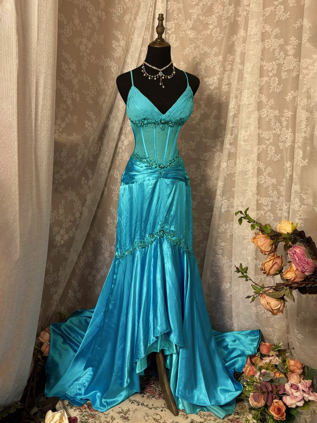A-Line/Princess V-Neck Spaghetti Straps Sleeveless Asymmetrical Taffeta Prom Dresses with Ruffles & Sequins