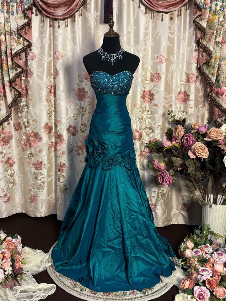 A-Line/Princess Sweetheart Sleeveless Floor-Length Taffeta Prom Dresses with Flowers & Sequins