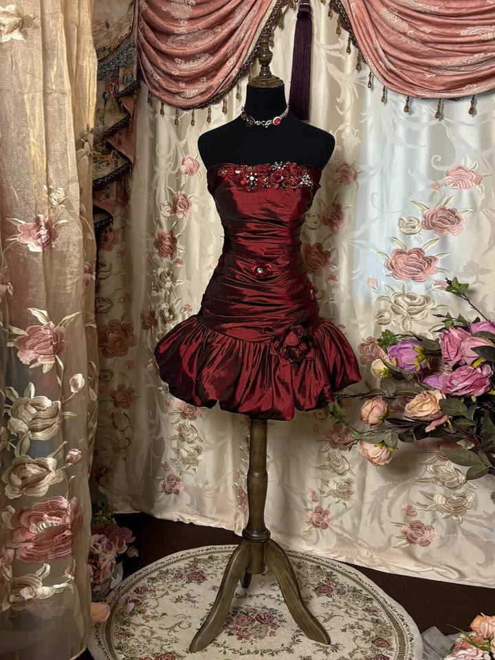 Sheath/Column Sweetheart Sleeveless Short/Mini Taffeta Prom Dresses with Flowers & Sequins