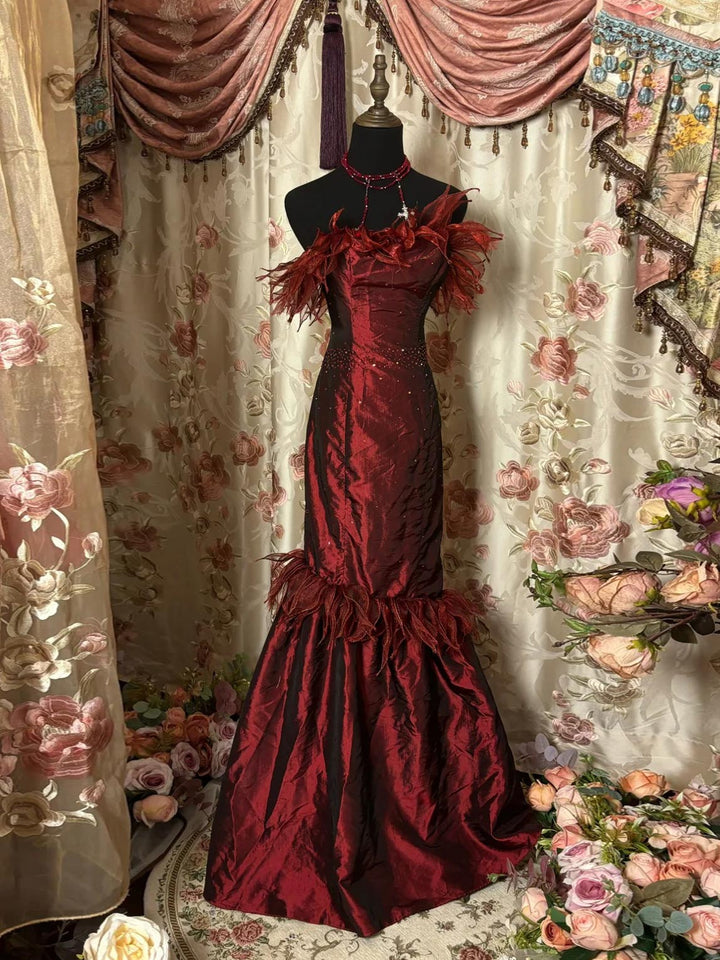 Trumpet/Mermaid Strapless Sleeveless Floor-Length Taffeta Prom Dresses with Hot Diamond & Feathers