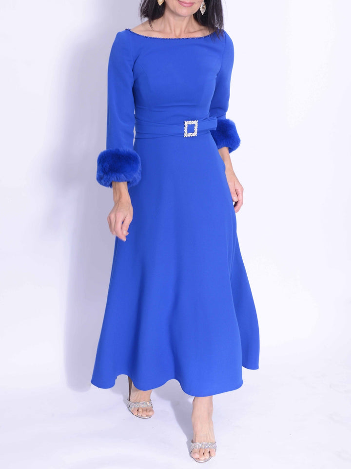 A-Line/Princess 3/4 Length Sleeves Tea-Length Mother of the Bride Dresses with Fur Collar