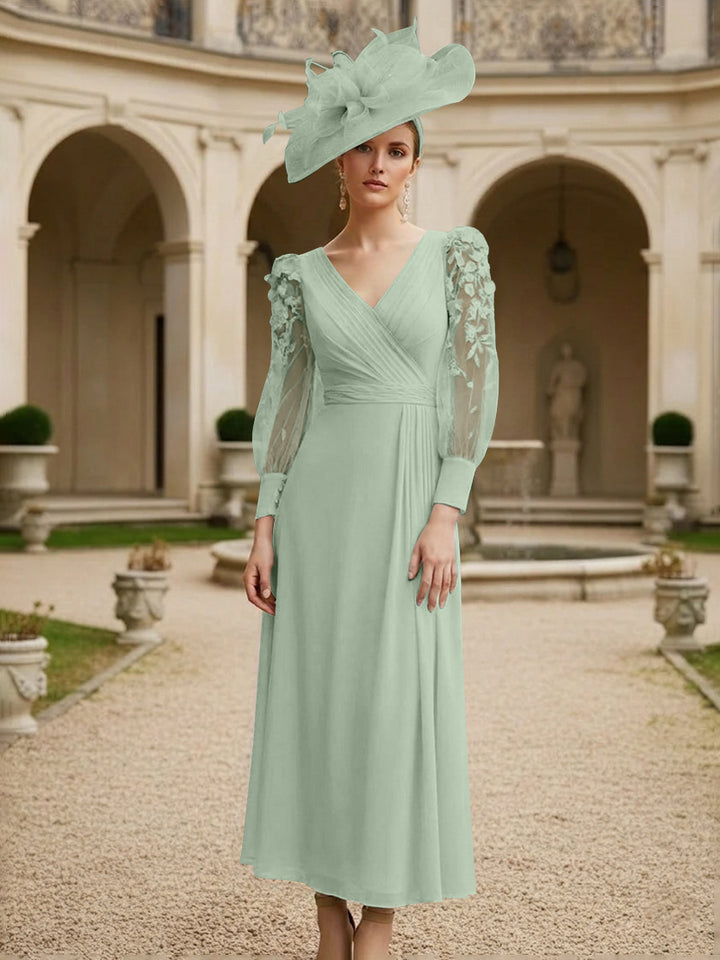 A-Line/Princess V-Neck Chiffon Mother of the Bride Dresses with 3D Flower