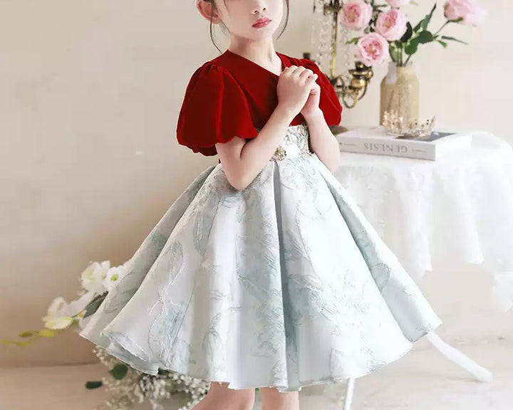 V-Neck Short Sleeves Knee-Length Embroidery Girl Party Dress with Appliques
