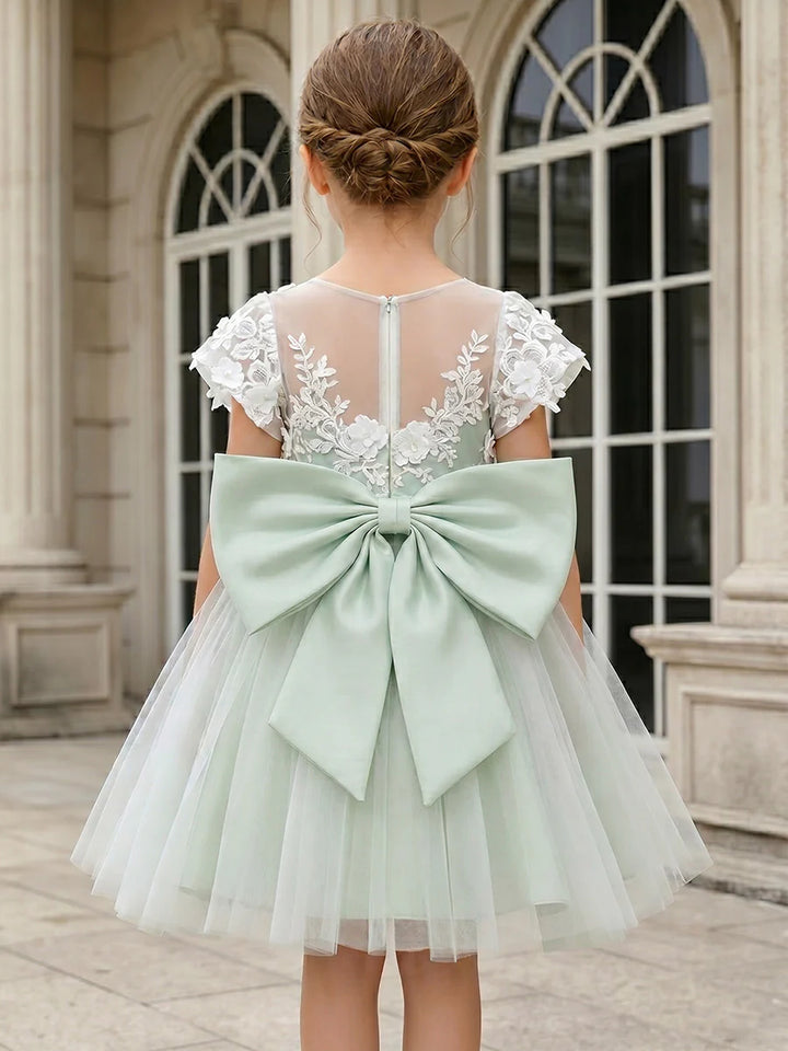 A-Line/Princess V-Neck Short Sleeves Knee-Length Flower Girl Dresses with 3D Flowers&Bowknot