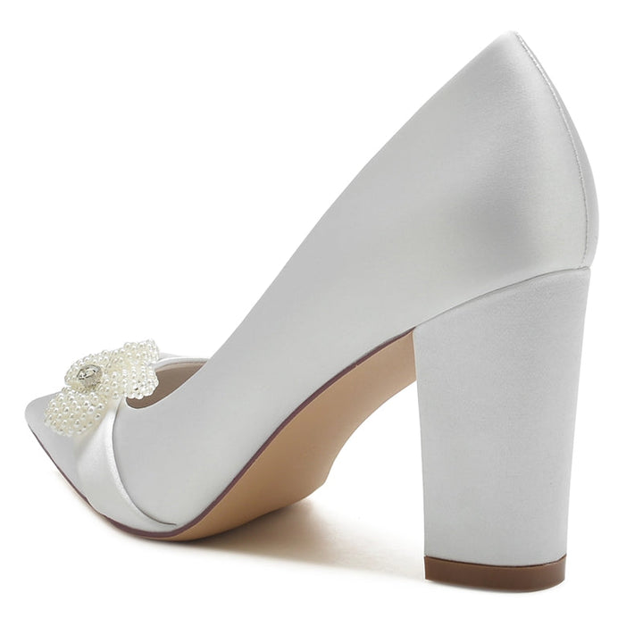 Women's Wedding Shoes White Closed Toe Block Heel Bridal Shoes with Pearl Flower