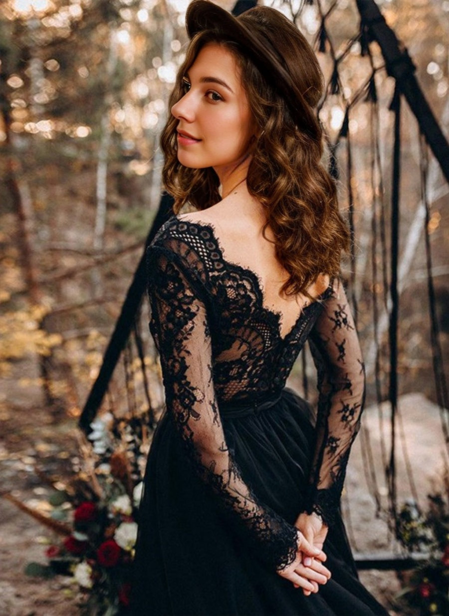 A-line/Princess Sexy V-Neck Long Sleeves Black Wedding Dresses with Lace