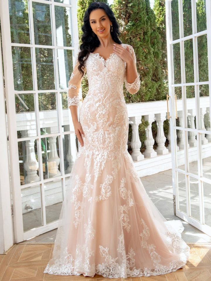 Trumpet/Mermaid Sweetheart 3/4 Sleeves Floor-Length Wedding Dresses with Lace Appliques