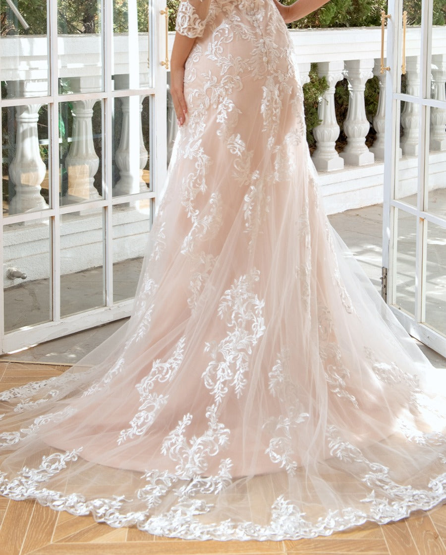 Trumpet/Mermaid Sweetheart 3/4 Sleeves Floor-Length Wedding Dresses with Lace Appliques