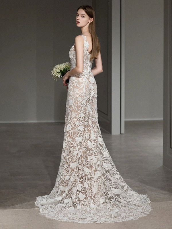 A-Line/Princess Scoop Sleeveless Sweep Train Wedding Dresses with Lace Appliques