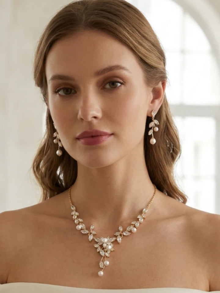 Elegant Leaf Zircon Bridal Jewelry Set ¨C Necklace & Earrings 2-Piece Set