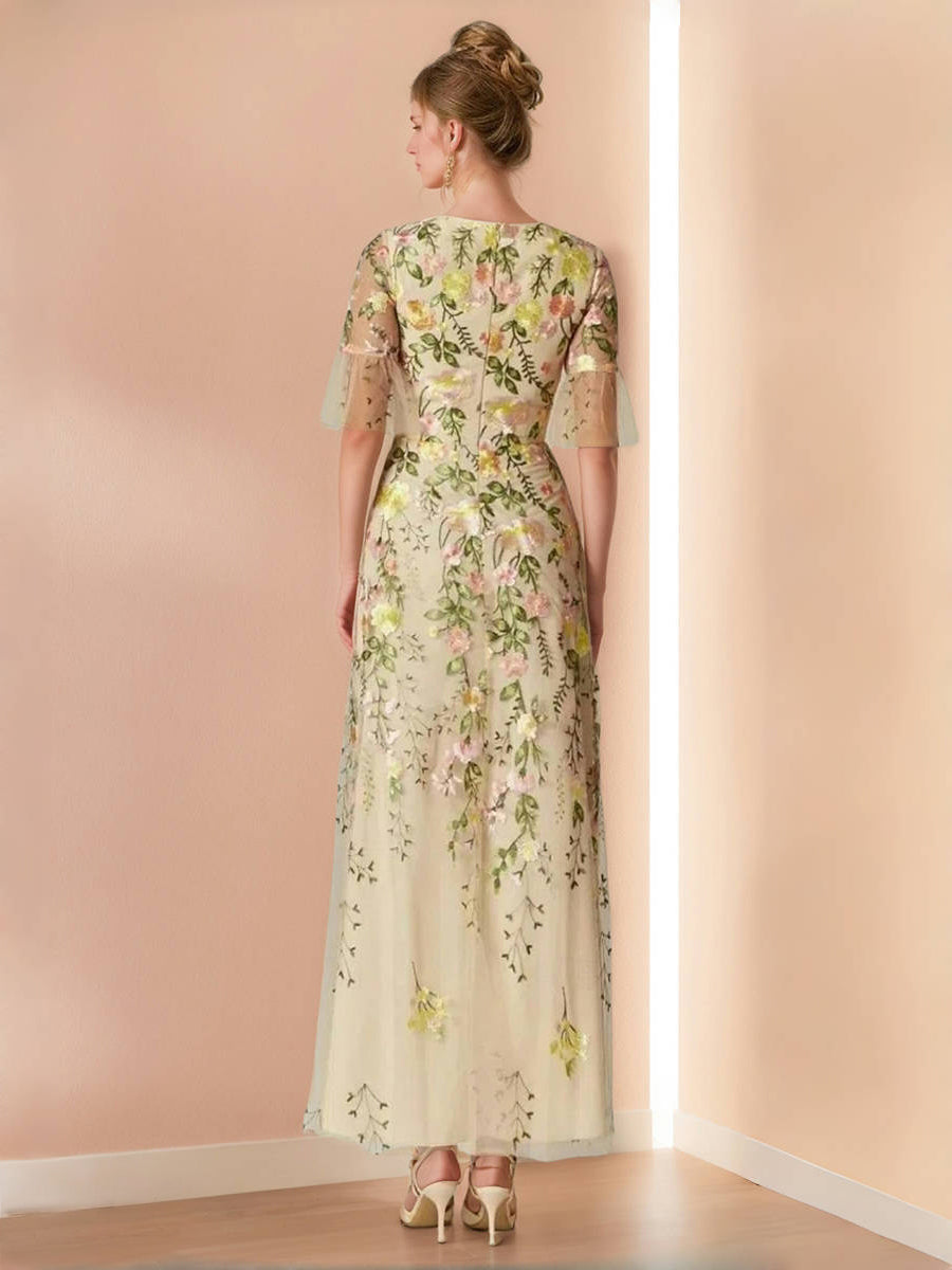A-Line/Princess V-Neck Short Sleeves Floral Mother of the Bride Dresses with Embroidery