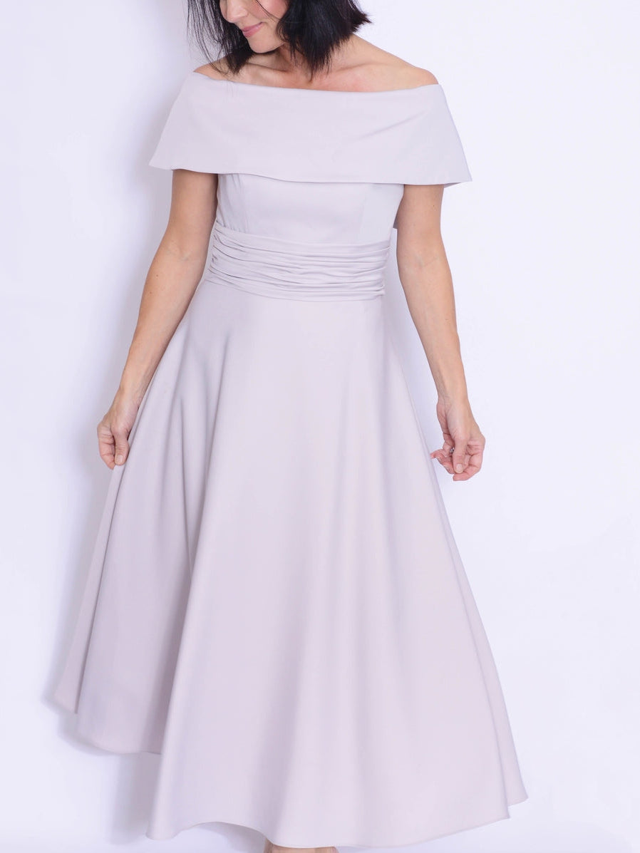 A-Line/Princess Off-the-Shoulder Sleeveless Tea-Length Mother of the Bride Dresses with Bowknot