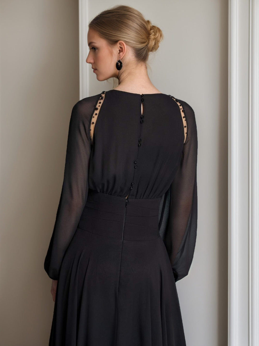 A-Line/Princess Round Neck Long Sleeves Tea-Length Mother of the Bride Dresses with Beading