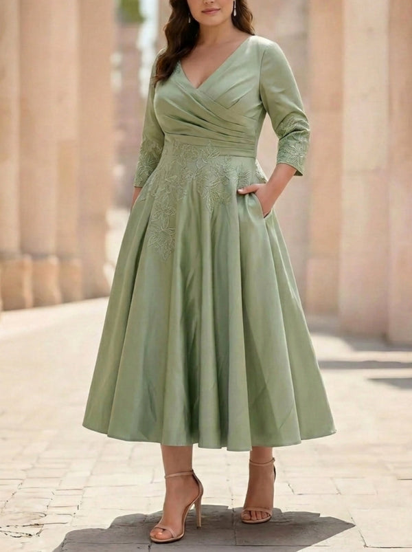 A-Line/Princess V-Neck Satin Plus Size Mother of the Bride Dresses 3/4 Sleeves Pleated Lace Tea-Length
