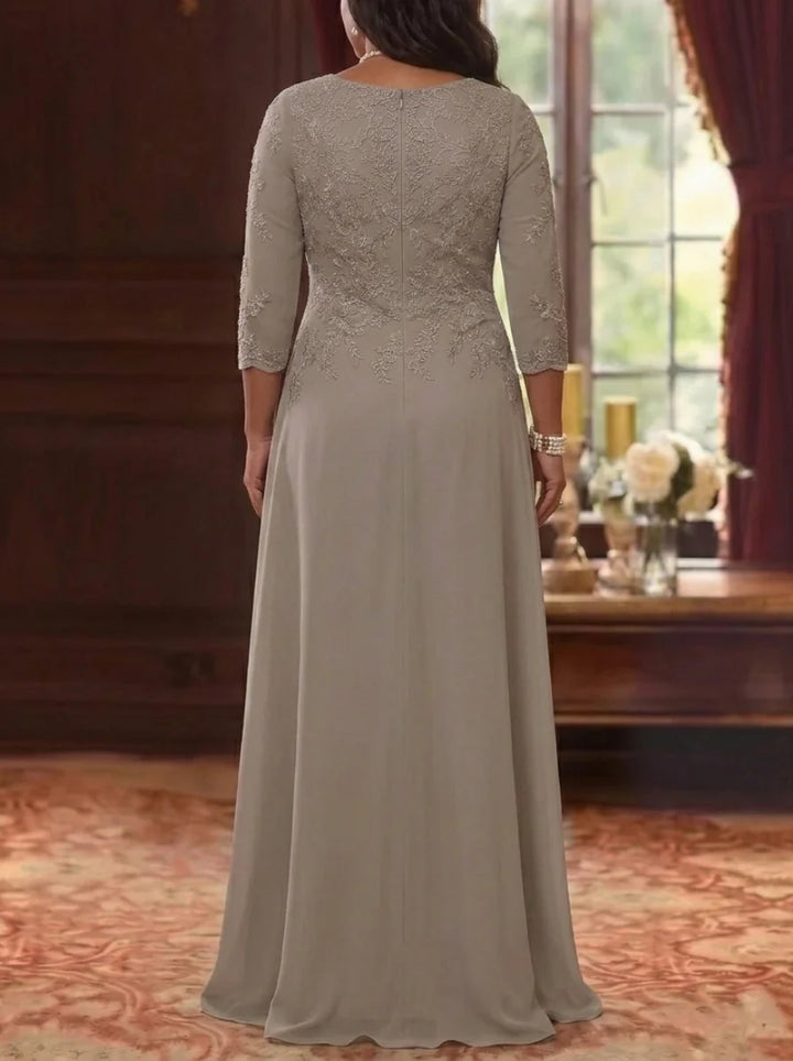 A-Line/Princess Scoop Chiffon Plus Size Mother of the Bride Dresses 3/4 Sleeves Lace Floor-Length With Pleated