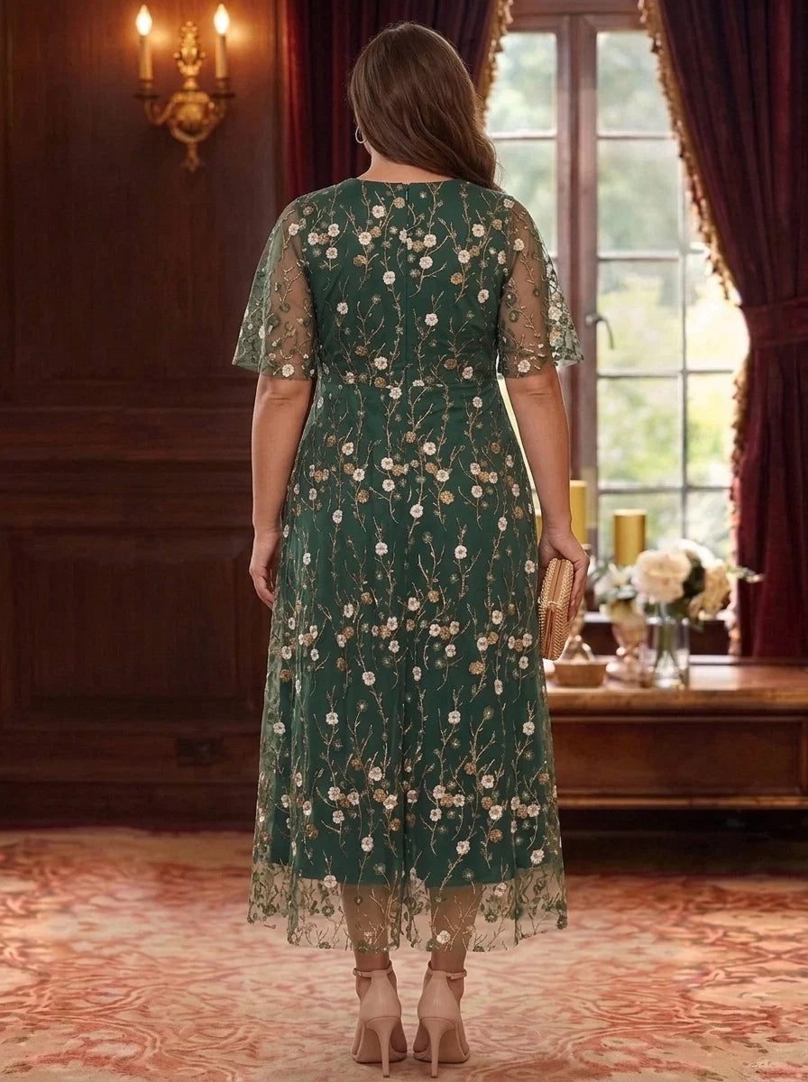 A-Line/Princess Scoop Lace Embroidery Plus Size Mother of the Bride Dresses Floral Ankle-Length Short Sleeves