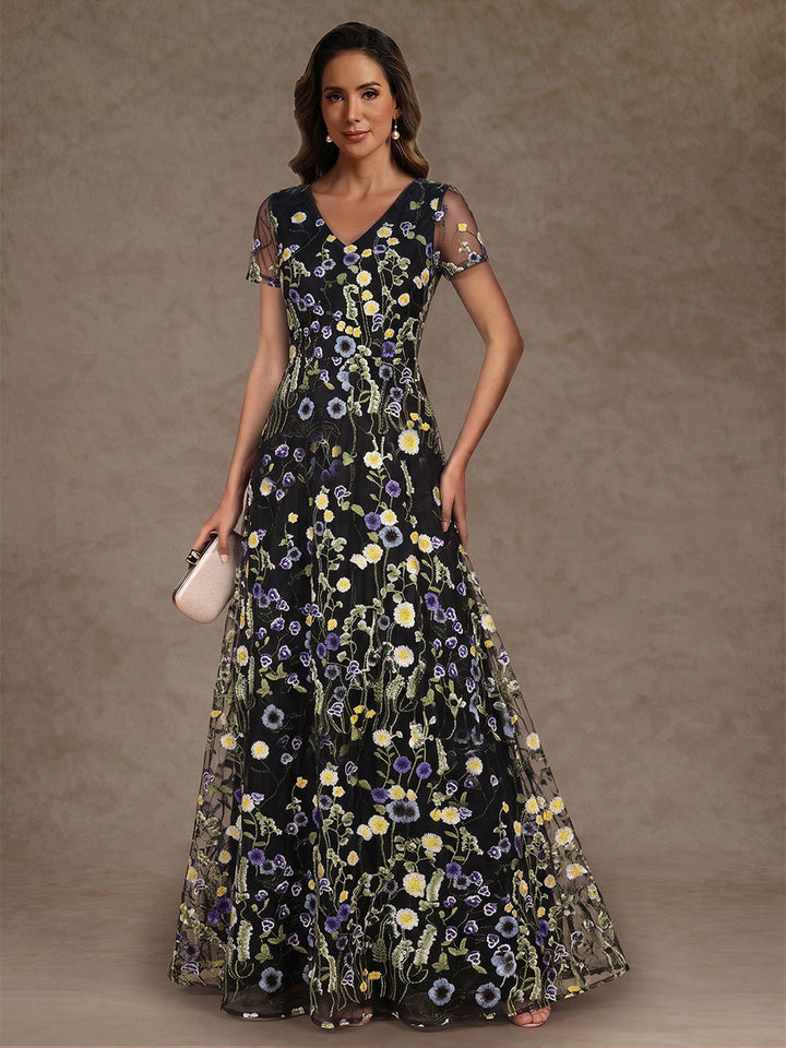 A-Line/Princess V-Neck Lace Embroidery Mother of the Bride Dress Floral Floor-Length Short Sleeves