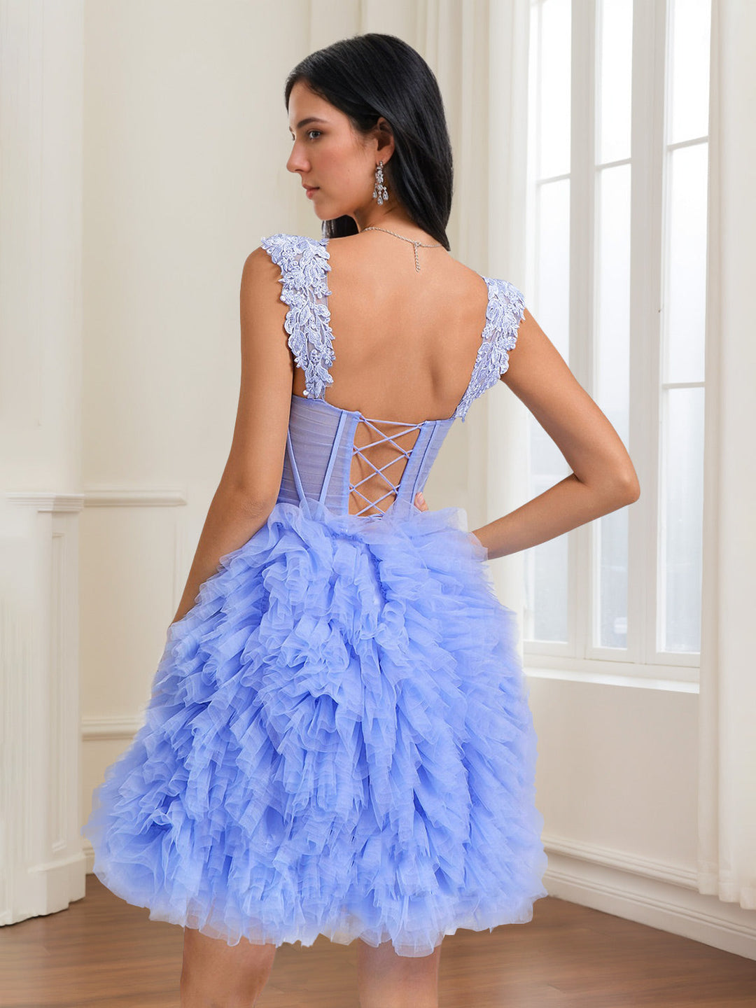 A-Line/Princess Sweetheart Ruched Short/Mini Homecoming Dresses with Appliques Lace & Lace-Up