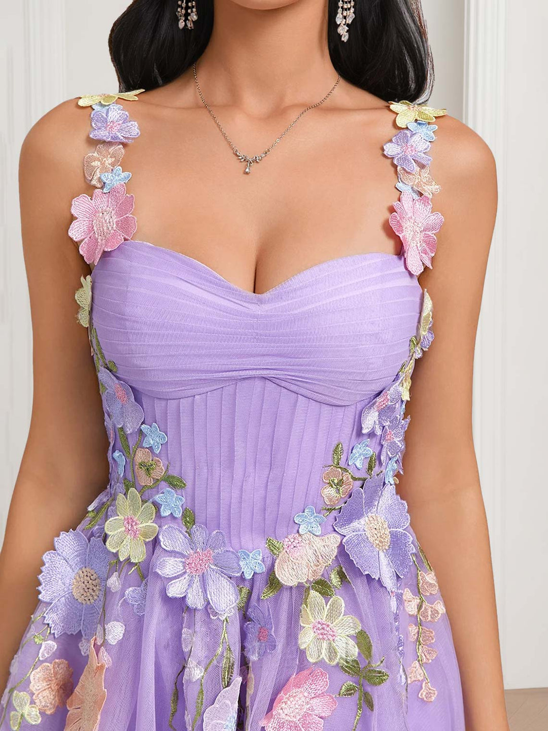 A-Line/Princess Sweetheart Sleeveless Pleated Short/Mini Homecoming Dresses with Floral Appliques & Lace-Up