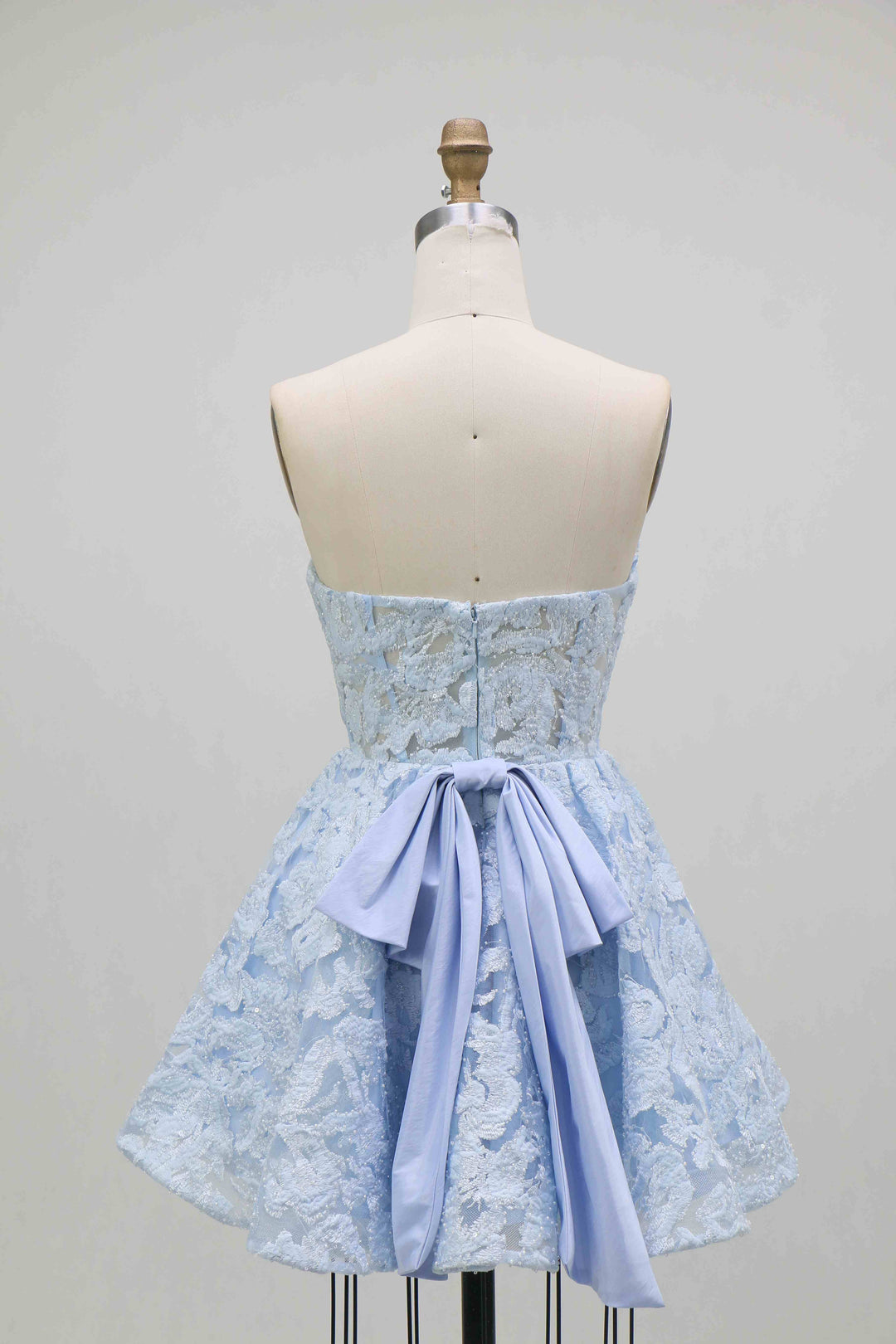 A-Line/Princess Strapless Lace Homecoming Dresses Short/Mini Sleeveless Floral
