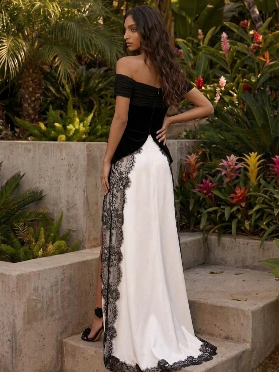 A-Line/Princess Off-the-Shoulder Stretch Satin Evening Dresses with Split Side Floor-Length Lace Sleeveless Formal Dresses