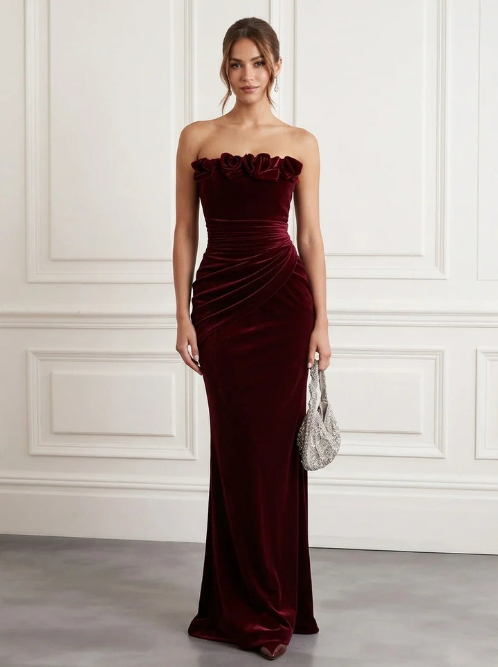 Sheath/Column Strapless Velvet Evening Dresses with 3D Flowers Floor-Length Sleeveless Ruched Formal Dresses