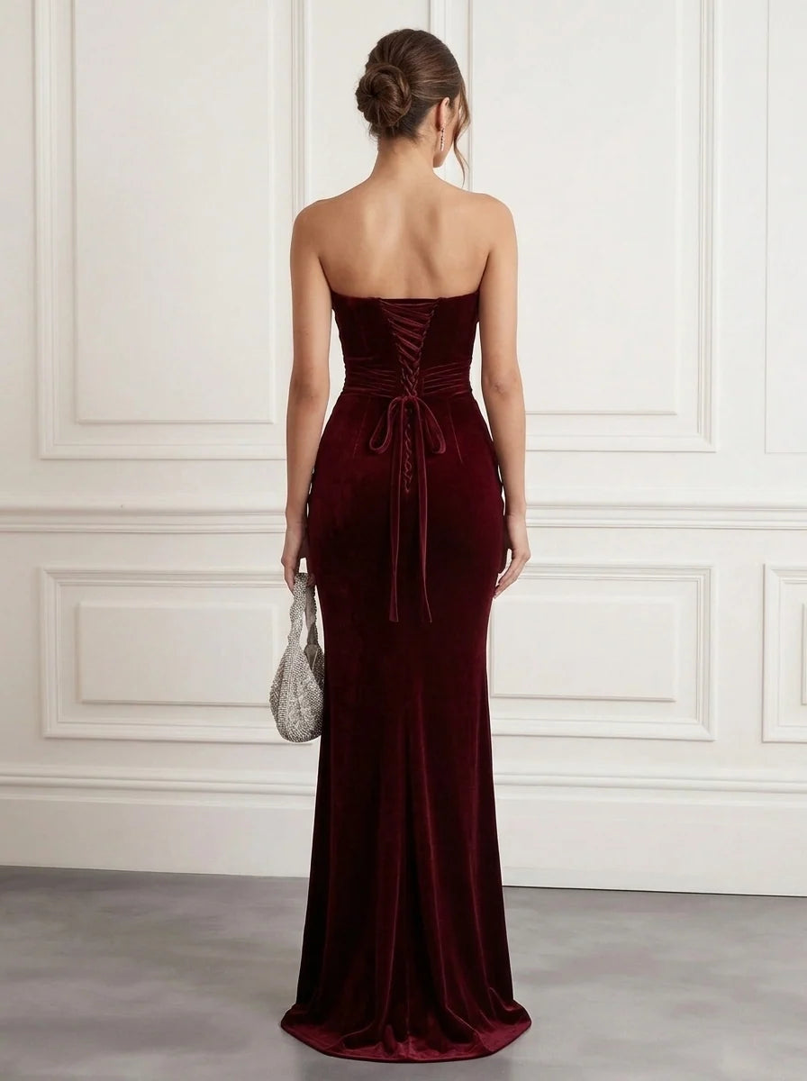 Sheath/Column Strapless Velvet Evening Dresses with 3D Flowers Floor-Length Sleeveless Ruched Formal Dresses