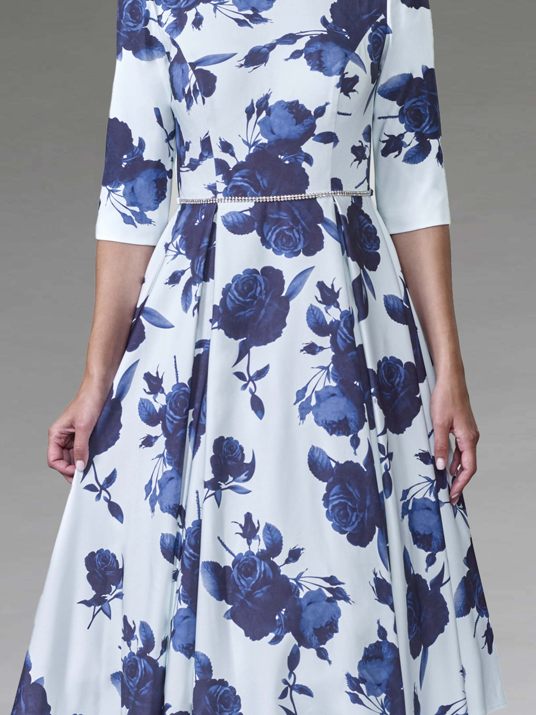 A-Line/Princess Scoop-Neck Tea-Length Printed Flower Mother of the Bride Dresses with Beading
