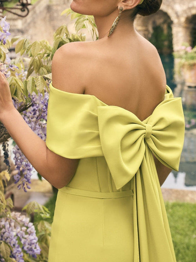 A-Line/Princess Off-the-Shoulder Mother of the Bride Dresses Satin Tea-Length Short Sleevess Ruched Bowknot